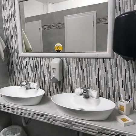 אכסניה Hostel World Perissa *