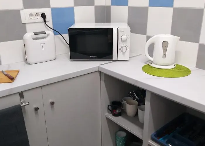 Youth Anna * Περίσσα